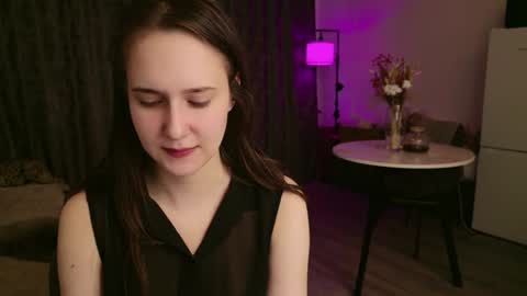 Snapshot of lucyrose33 chatting on April 28, 2026, 5:29 pm Lucy Rose online show from April 28, 2026, 5:29 pm
