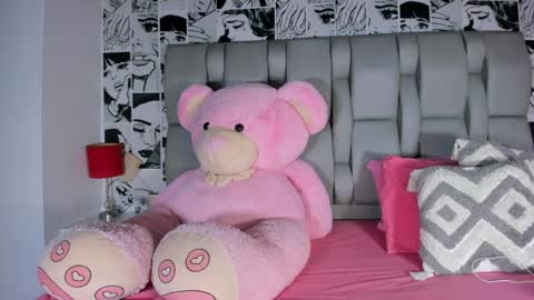 Snapshot of lucyrosse_ chatting on April 5, 2026, 11:18 am Lucy online show from April 5, 2026, 11:18 am