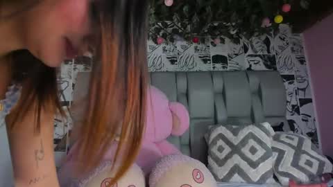Snapshot of lucyrosse_ chatting on May 15, 2026, 11:17 am Lucy online show from May 15, 2026, 11:17 am