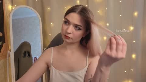 Snapshot of lucysbrain chatting on February 2, 2026, 11:31 am Lucy online show from February 2, 2026, 11:31 am