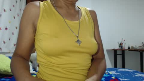I am Luciana Martin... Welcome in my room online show from June 18, 2026, 12:09 pm