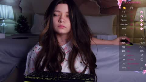 Snapshot of lucyvee chatting on December 17, 2024, 1:50 am lucyvee online show from December 17, 2024, 1:50 am