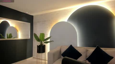 Lucy online show from October 12, 2025, 6:40 pm