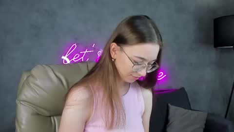 Snapshot of lucyy_green chatting on August 2, 2026, 12:53 am Lucy online show from August 2, 2026, 12:53 am