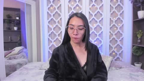 Lucy Liiu online show from January 27, 2025, 11:43 pm