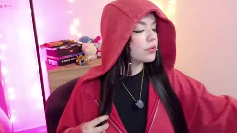 LUCYY FROM HOME  online show from November 9, 2025, 11:58 pm