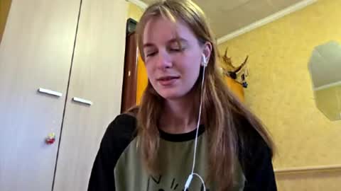 Snapshot of lucyzachar chatting on April 22, 2026, 6:27 am Sofia online show from April 22, 2026, 6:27 am