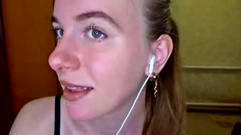 Snapshot of lucyzachar chatting on May 6, 2026, 6:08 am Sofia online show from May 6, 2026, 6:08 am