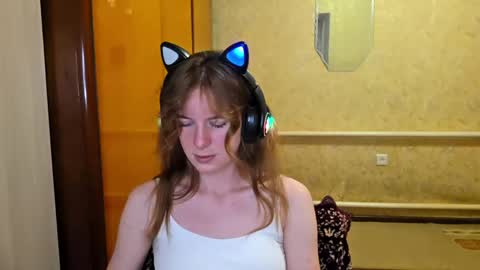 Snapshot of lucyzachar chatting on May 18, 2026, 6:08 am Sofia online show from May 18, 2026, 6:08 am