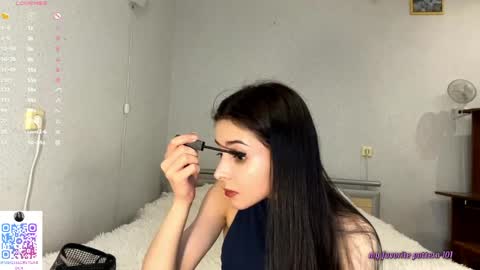 Snapshot of ludivinablice chatting on May 3, 2026, 3:51 pm Mika online show from May 3, 2026, 3:51 pm