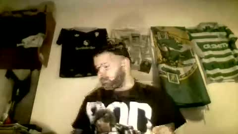 Snapshot of luffray chatting on February 14, 2026, 6:59 pm luffray online show from February 14, 2026, 6:59 pm