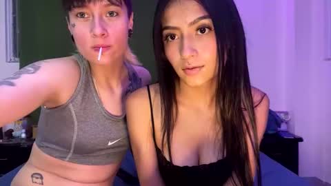 lugiiz05_ online show from November 4, 2025, 1:27 am