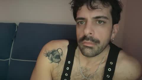 Snapshot of lui375 chatting on December 17, 2025, 12:44 pm lui online show from December 17, 2025, 12:44 pm