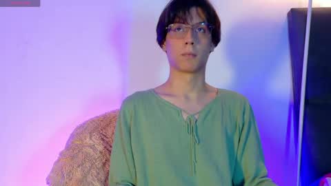 Lui online show from April 12, 2026, 3:22 am