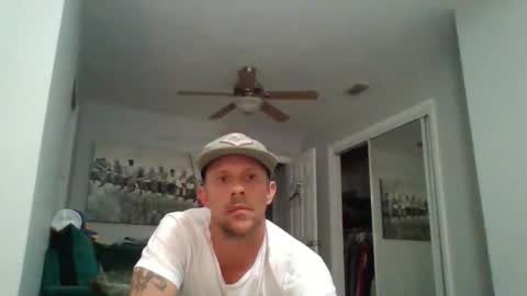 luiggii0904 online show from February 1, 2025, 7:05 am