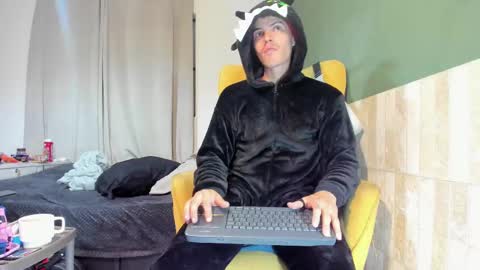 Luis AS online show from February 23, 2025, 11:44 am