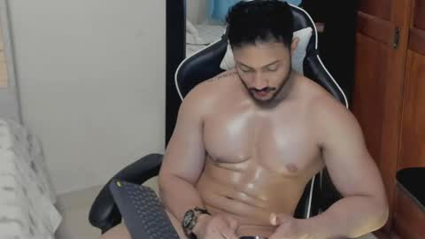 luis_baptista online show from May 15, 2026, 11:12 pm