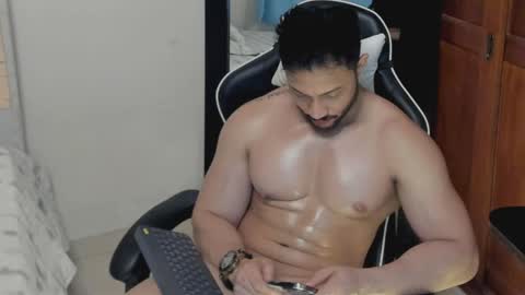 luis_baptista online show from May 15, 2026, 11:34 pm