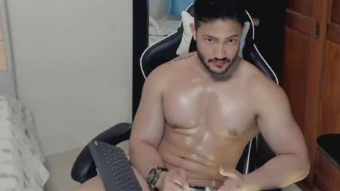 luis_baptista online show from May 16, 2026, 12:07 am