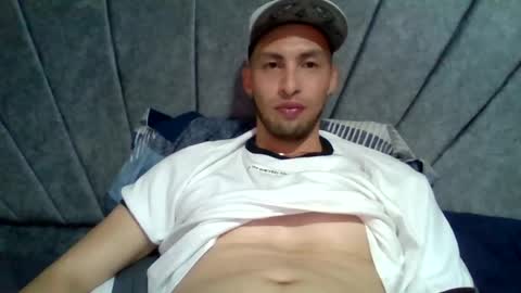 Snapshot of luis_vergon__ chatting on August 1, 2026, 4:12 am luis_vergon__ online show from August 1, 2026, 4:12 am