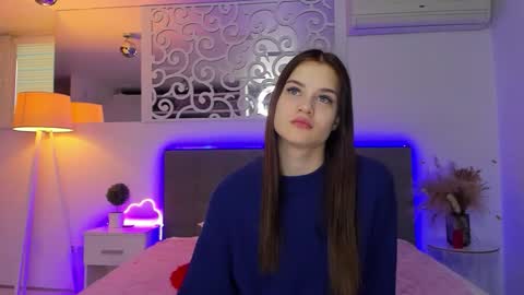 Snapshot of luisaclover chatting on February 12, 2026, 1:39 pm LuisaClover online show from February 12, 2026, 1:39 pm