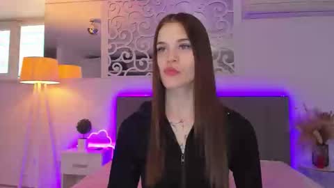 Snapshot of luisaclover chatting on February 21, 2026, 1:45 pm LuisaClover online show from February 21, 2026, 1:45 pm