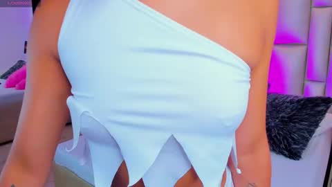 Luisa  online show from October 31, 2025, 3:35 pm