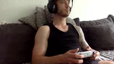 Snapshot of luisbadx chatting on September 21, 2025, 1:02 pm Luis Badx online show from September 21, 2025, 1:02 pm