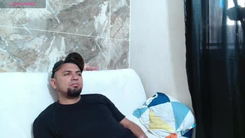 luiscameron1130 online show from April 20, 2026, 9:16 pm