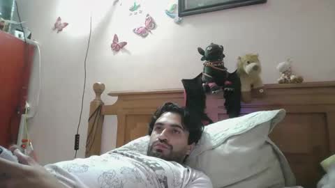luismiastarot online show from February 12, 2026, 3:01 am