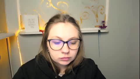 Snapshot of luizaheems_ chatting on December 2, 2024, 11:01 am Luiza online show from December 2, 2024, 11:01 am