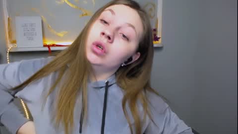 Snapshot of luizaheems_ chatting on December 4, 2024, 7:50 am Luiza online show from December 4, 2024, 7:50 am