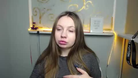 Snapshot of luizaheems_ chatting on December 15, 2024, 6:29 am Luiza online show from December 15, 2024, 6:29 am