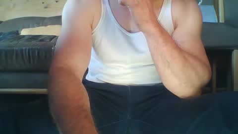 lukaf887 online show from May 6, 2026, 8:41 am