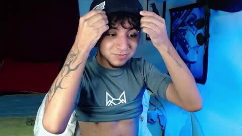 Snapshot of lukas_cum chatting on December 16, 2025, 12:59 am lukas online show from December 16, 2025, 12:59 am