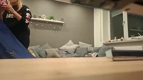 Snapshot of lukasschoetz chatting on November 24, 2025, 4:40 pm lukasschoetz online show from November 24, 2025, 4:40 pm