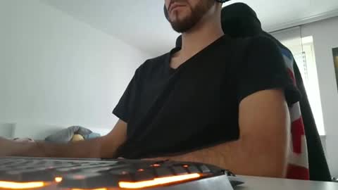 Snapshot of lukasschoetz chatting on December 4, 2025, 10:57 am lukasschoetz online show from December 4, 2025, 10:57 am