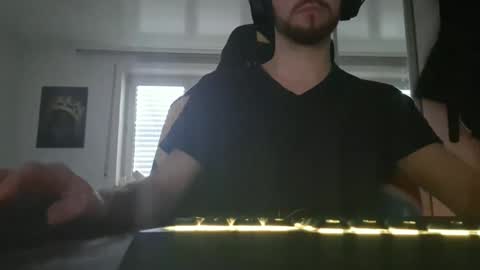 Snapshot of lukasschoetz chatting on February 18, 2026, 1:29 pm lukasschoetz online show from February 18, 2026, 1:29 pm