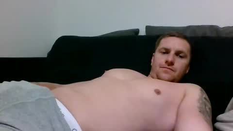 Snapshot of luke5t chatting on December 16, 2025, 6:02 pm luke5t online show from December 16, 2025, 6:02 pm