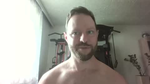 Snapshot of luke91_t chatting on July 15, 2026, 9:25 am luke91_t online show from July 15, 2026, 9:25 am