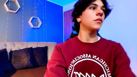 Snapshot of luke_howland chatting on January 16, 2025, 8:14 pm Luke online show from January 16, 2025, 8:14 pm