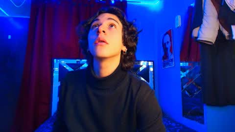 Snapshot of luke_howland chatting on March 10, 2025, 9:40 pm Luke online show from March 10, 2025, 9:40 pm