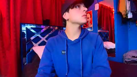 Snapshot of luke_howland chatting on June 24, 2026, 1:26 am Luke online show from June 24, 2026, 1:26 am