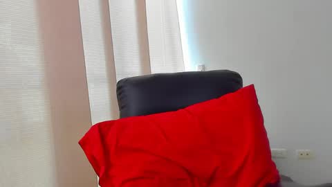 Snapshot of lukeglanton17 chatting on May 21, 2026, 2:46 pm Luke online show from May 21, 2026, 2:46 pm