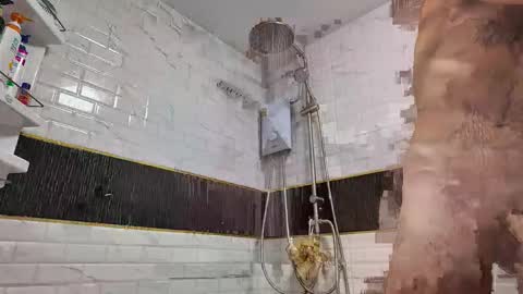 Snapshot of lukegunn22 chatting on November 11, 2025, 9:59 pm MR. Luke Gunn online show from November 11, 2025, 9:59 pm