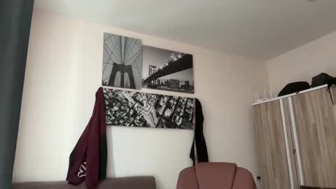 Snapshot of lukegunn22 chatting on November 22, 2025, 2:43 am MR. Luke Gunn online show from November 22, 2025, 2:43 am