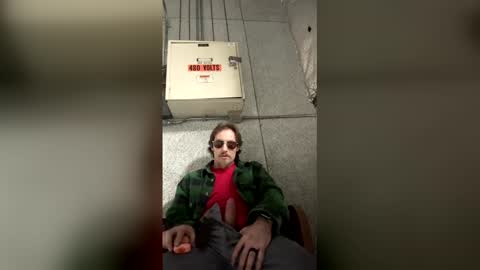 lukekibbe27 online show from January 18, 2026, 2:04 am