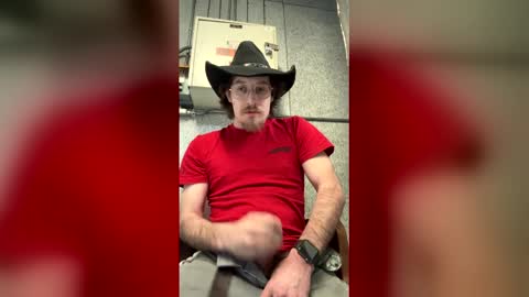 lukekibbe27 online show from February 12, 2026, 10:05 pm