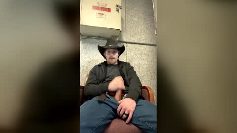 lukekibbe27 online show from February 22, 2026, 7:23 pm