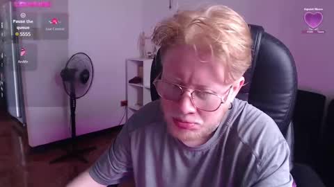 Snapshot of lukethompsson chatting on January 26, 2025, 6:37 pm LUKEFTM online show from January 26, 2025, 6:37 pm